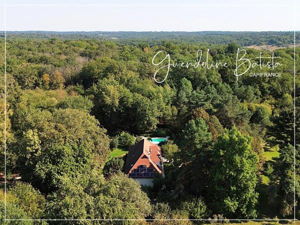 Maison de caractère au cœur de la nature 217 m² - Terrain 2,43Ha - Piscine au sel 10x5