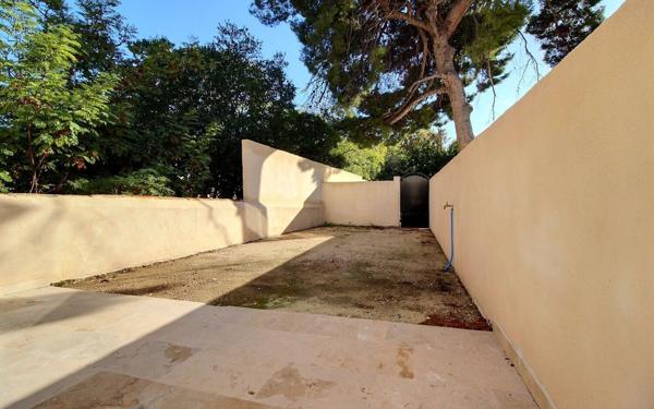 Maison à vendre    4 pièces • 75 m2 Marseille 10