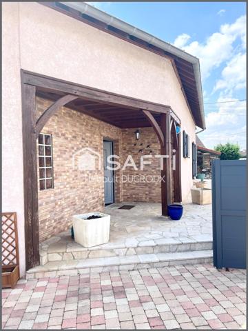 Maison 180m2 - 4 chambres  + gîte 80m2 - piscine