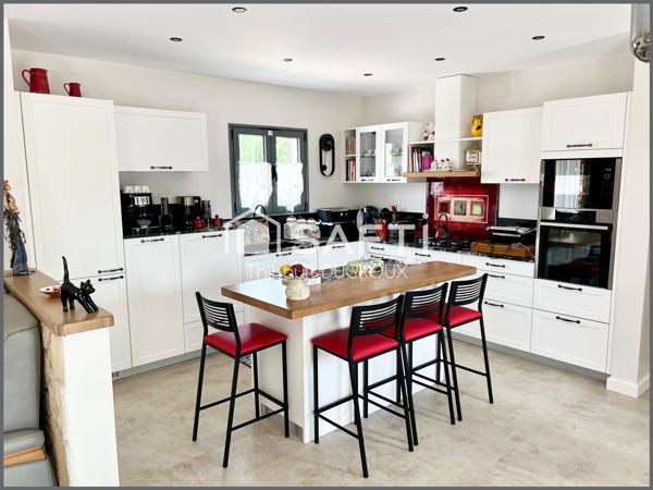 Maison 180m2 - 4 chambres  + gîte 80m2 - piscine