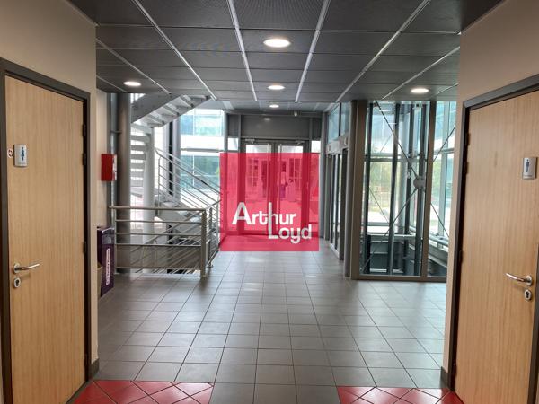 Bureaux à louer à Montbonnot au cœur d’Innovallée avec parkings privatifs