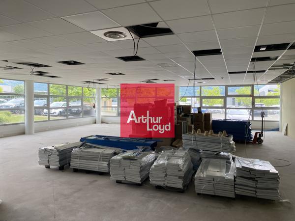 Bureaux à louer à Montbonnot au cœur d’Innovallée avec parkings privatifs