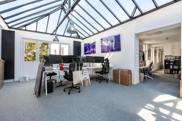 Bureaux à louer à PARIS 75012
