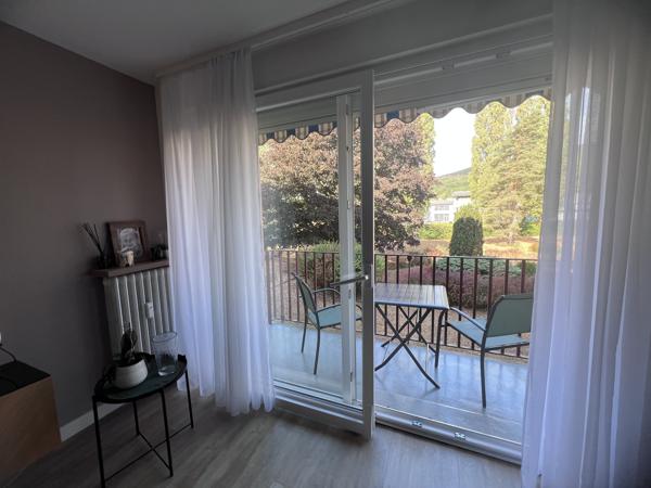 Appartement
         3 pièces
        - 69 m² 122 000 € *
