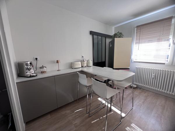 Appartement
         3 pièces
        - 69 m² 122 000 € *
