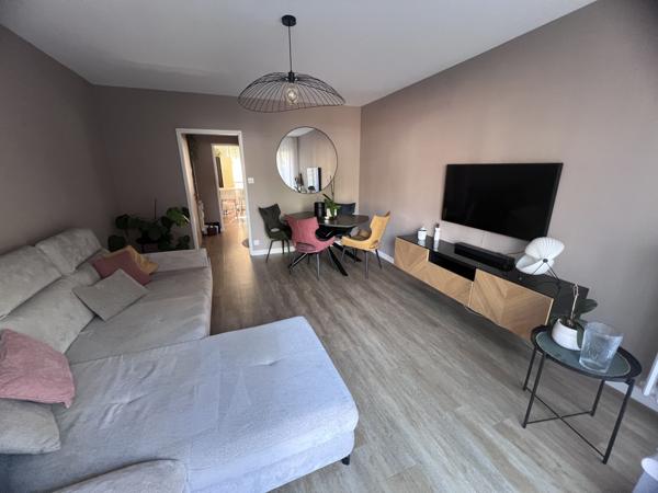 Appartement
         3 pièces
        - 69 m² 122 000 € *
