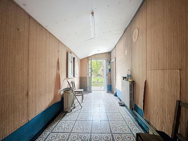 Maison à rénover Quartier Saint-Anne, beau jardin, avec garage