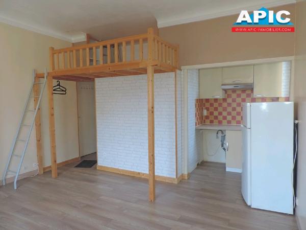 GROSLAY,

Joli studio avec mezzanine de 24.23 m² ...