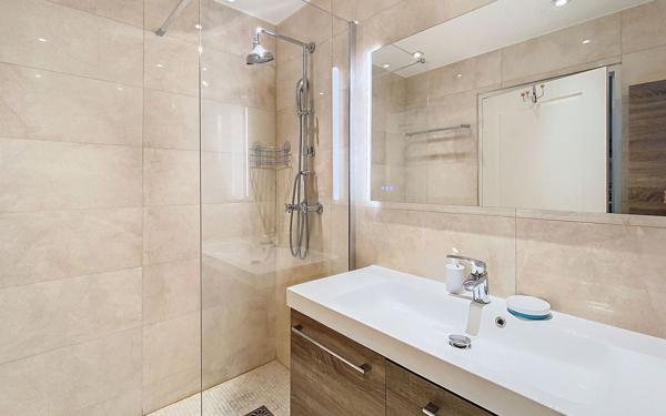 Appartement à vendre    2 pièces • 37 m2 Saint-Laurent-du-Var