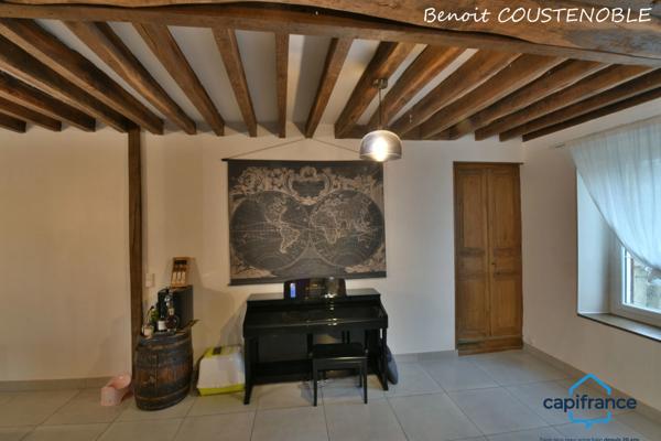 Maison à vendre de 188 m ²- 3 chambres à LABORDE commune de AUXERRE (89) - Terrain 1 740 m² - avec dépendances