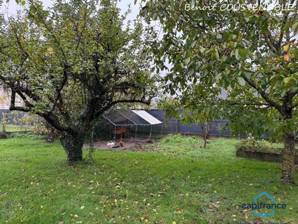 Maison à vendre de 188 m ²- 3 chambres à LABORDE commune de AUXERRE (89) - Terrain 1 740 m² - avec dépendances