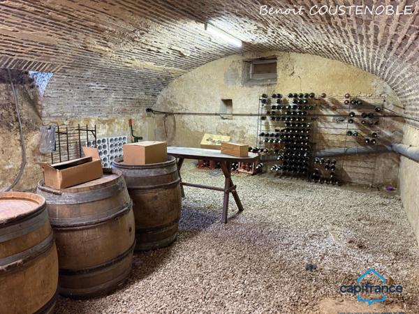 Maison à vendre de 188 m ²- 3 chambres à LABORDE commune de AUXERRE (89) - Terrain 1 740 m² - avec dépendances