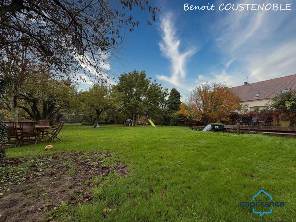 Maison à vendre de 188 m ²- 3 chambres à LABORDE commune de AUXERRE (89) - Terrain 1 740 m² - avec dépendances