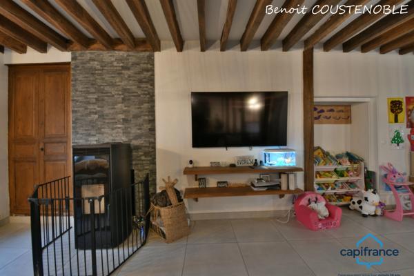Maison à vendre de 188 m ²- 3 chambres à LABORDE commune de AUXERRE (89) - Terrain 1 740 m² - avec dépendances