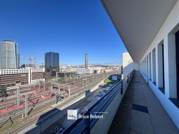 Bureaux à louer à Lyon bureaux rénovés centre Part Dieu proche gare