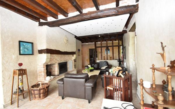 Maison à vendre    7 pièces • 237 m2 Coudures