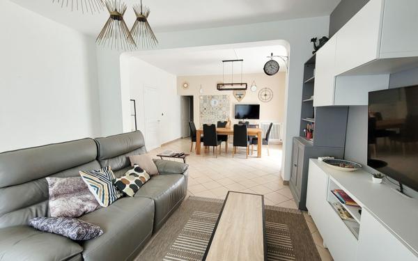 Maison à vendre    10 pièces •  Rivière-Saas-et-Gourby