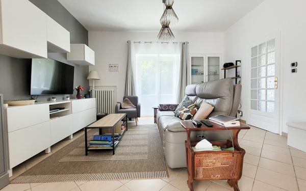 Maison à vendre    10 pièces •  Rivière-Saas-et-Gourby