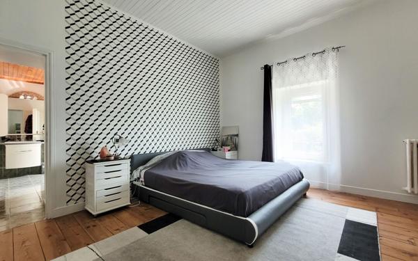 Maison à vendre    10 pièces •  Rivière-Saas-et-Gourby