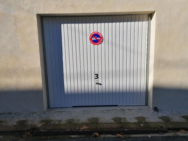 Garage à Blaye Les Mines 15m²