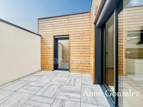 ORLEANS Centre quartier Madeleine rare à la vente appartement Penthouse T4 avec patio intérieur et terrasse dans petite copropriété