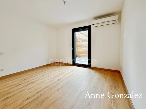 ORLEANS Centre quartier Madeleine rare à la vente appartement Penthouse T4 avec patio intérieur et terrasse dans petite copropriété