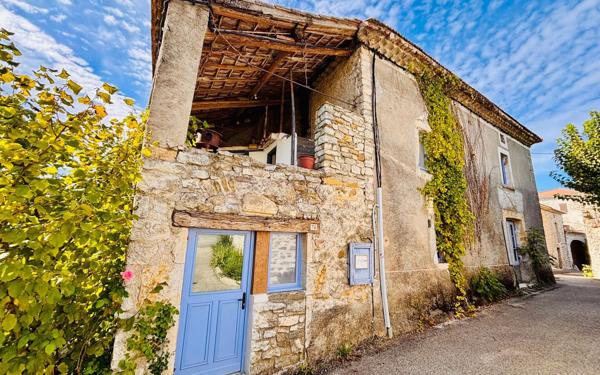 Maison à vendre    6 pièces •  Grospierres