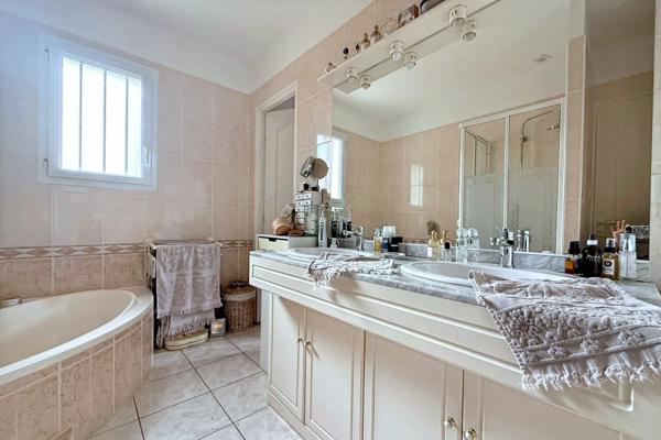 Maison de plain-pied avec studio indépendant et jardin au Château d’Olonne