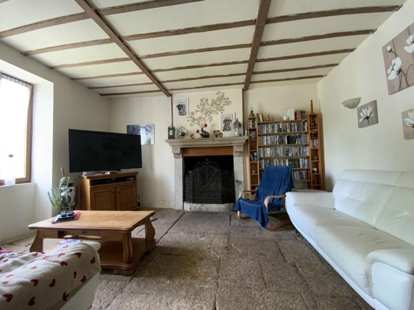 Maison
         9 pièces
        - 226 m² 197 900 €*