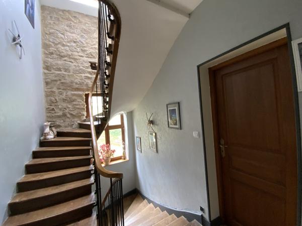 Maison
         9 pièces
        - 226 m² 197 900 €*