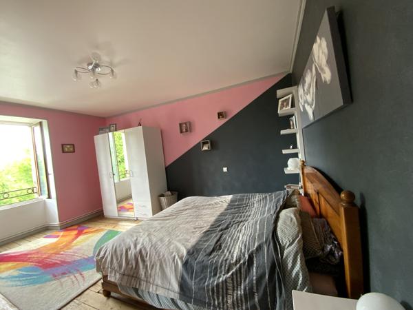 Maison
         9 pièces
        - 226 m² 197 900 €*