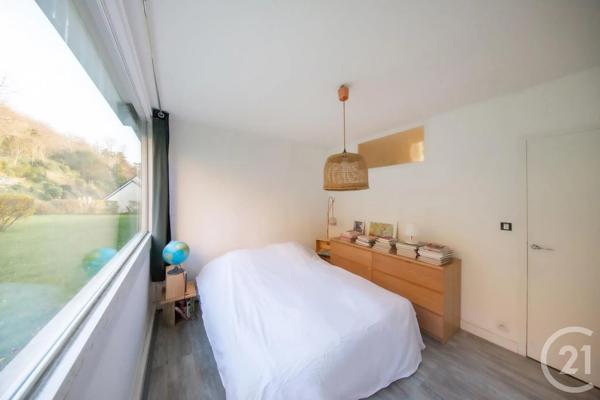 Appartement à vendre  3 pièces - 60,35 m 2   JULLOUVILLE  - 50