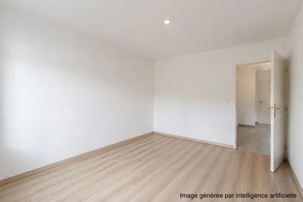 COGNIN (73100) : Appartement T3, un balcon, une place de parking privative