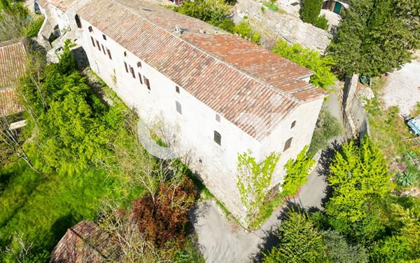 Maison à vendre    5 pièces •  Grospierres