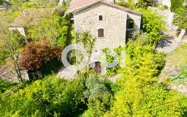 Maison à vendre    5 pièces •  Grospierres