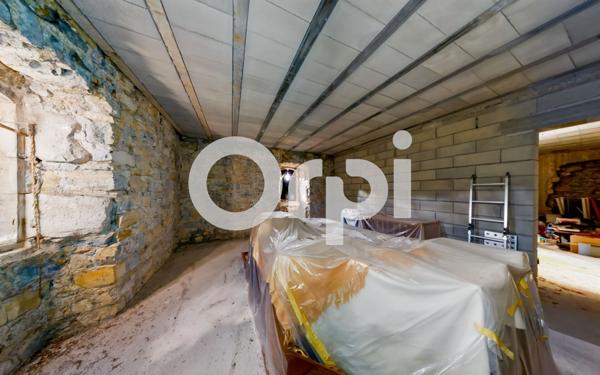 Maison à vendre    5 pièces •  Grospierres