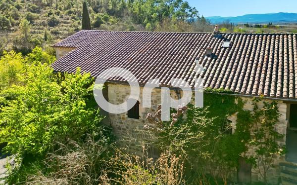 Maison à vendre    5 pièces •  Grospierres