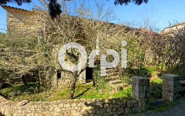 Maison à vendre    5 pièces •  Grospierres