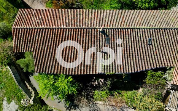 Maison à vendre    5 pièces •  Grospierres