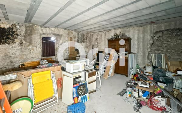 Maison à vendre    5 pièces •  Grospierres