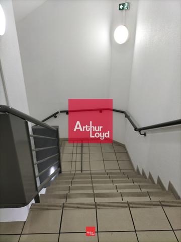 Bureaux à louer à Saint-Egrève surface lumineuse avec stationnement facile
