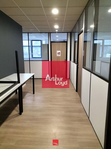 Bureaux à louer à Saint-Egrève surface lumineuse avec stationnement facile