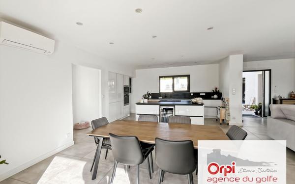 Maison à vendre    4 pièces • 269,44 m2 Eccica-Suarella