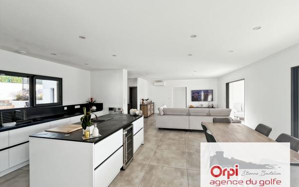 Maison à vendre    4 pièces • 269,44 m2 Eccica-Suarella