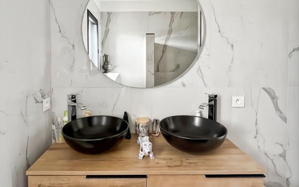 Maison à vendre    4 pièces • 269,44 m2 Eccica-Suarella