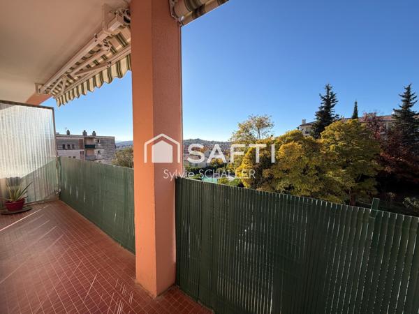 Appartement T3, avec 1 cave, 1 balcon, 1 parking libre, 1 accès espace vert