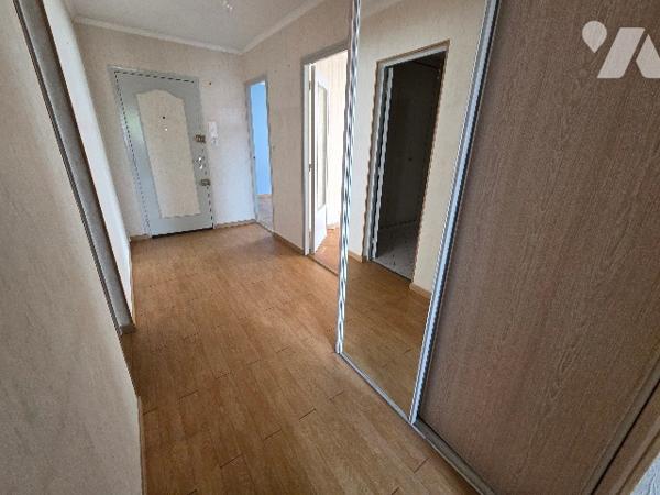 Appartement F4 à rénover - Parking - Ascenseur - CHAMPIGNEULLES