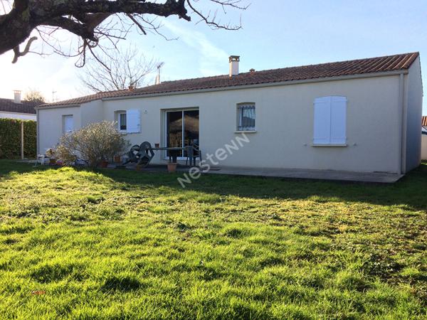 2 min Sud Rochefort : Echillais : Plain pied lumineux de 3 chambres garage Jardin clos