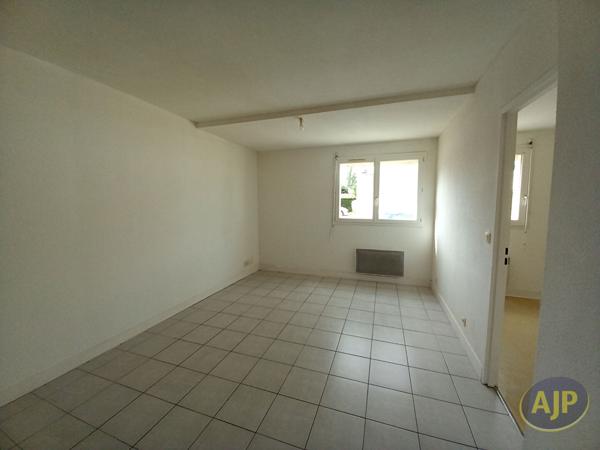 Location appartement Lesparre Medoc : 471 € - AJP Lesparre Immobilier