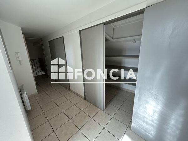 Location Appartement 3 pièces 80.96 m² - 2 PLACE JEAN JAURES Bagnols-sur-ceze 30200